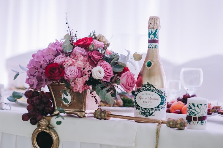 Restaurant before the wedding